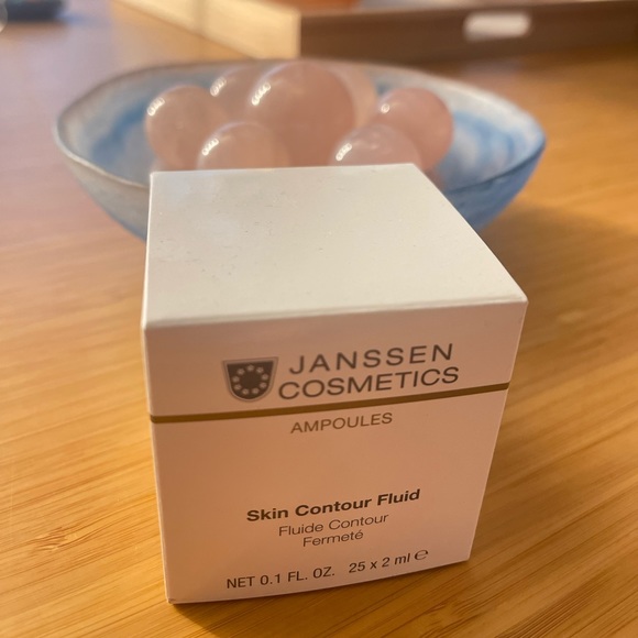 Firming skin: Janssen Cosmetics SKIN CONTOUR FLUID 25 X 2ML